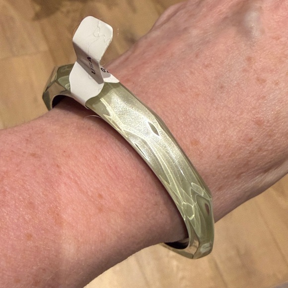 NWT ALEXIS BITTAR FACETED BANGLE BRACELET 2.5” DIAMETER | eBay NWT Alexis Bittar White Faceted Bracelet
